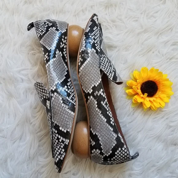 JEFFREY CAMPBELL VIONA LOAFER GREY SNAKE PRINT - Picture 5 of 15